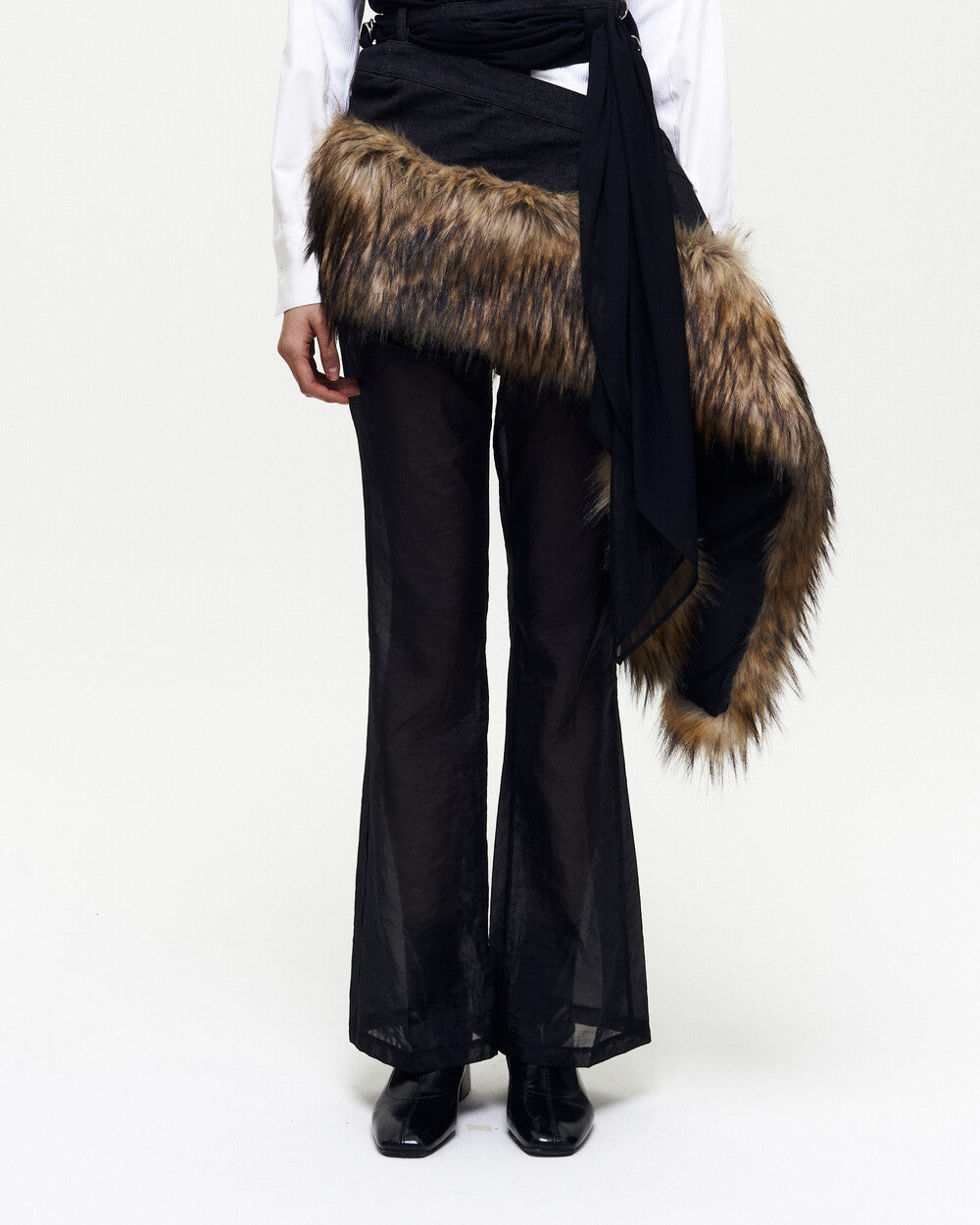 arts-de-base-fw-25-draping-fake-fur-short-skirt-b-b-b-b-s