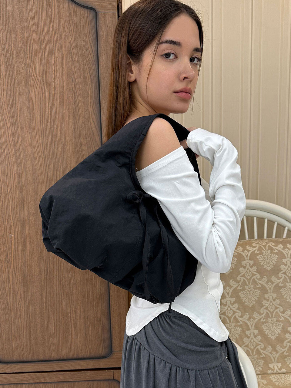 otie-ss-25-baby-pillow-tote-bag-(black)