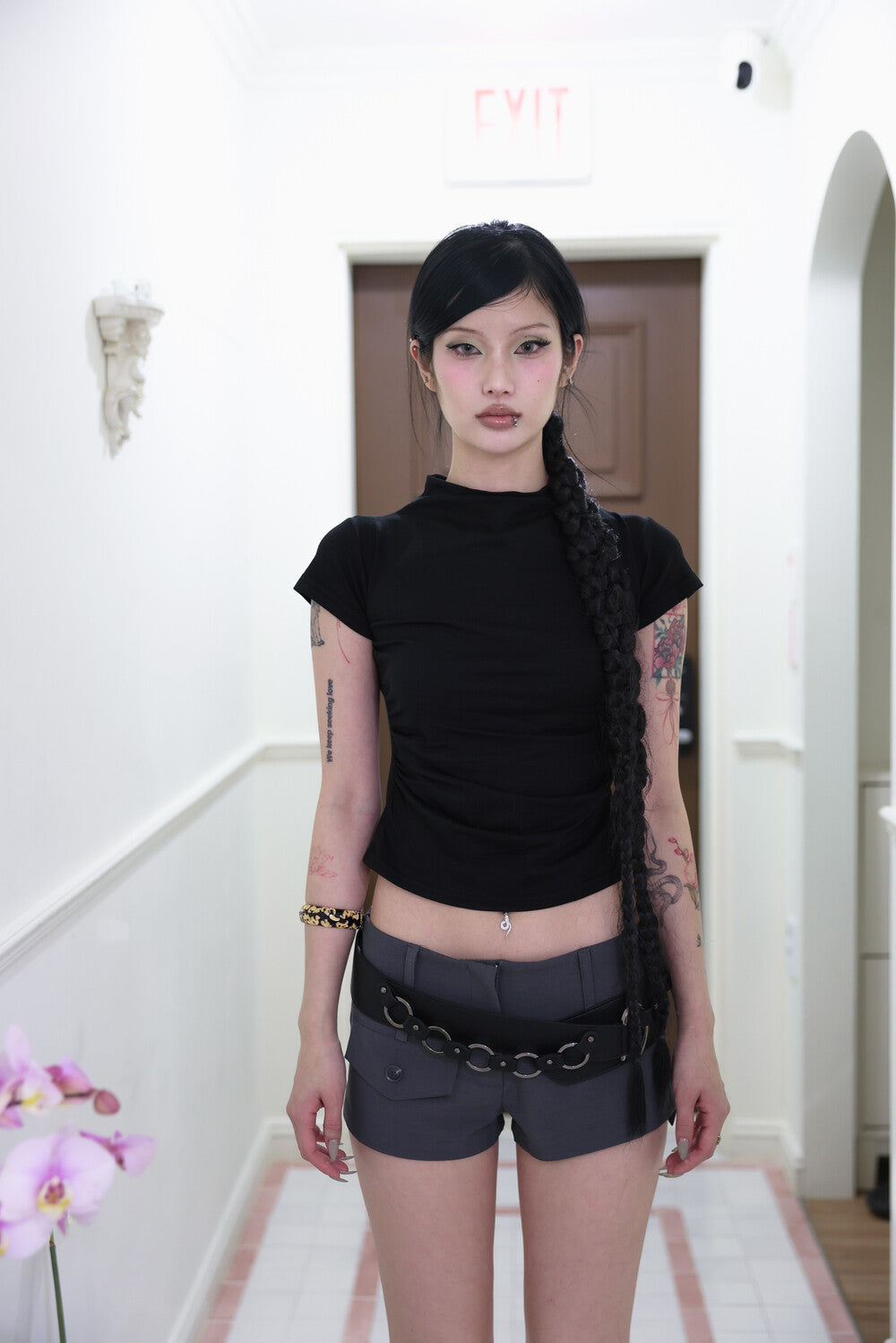 miae-ss-25-half-neck-shirring-t-(black)