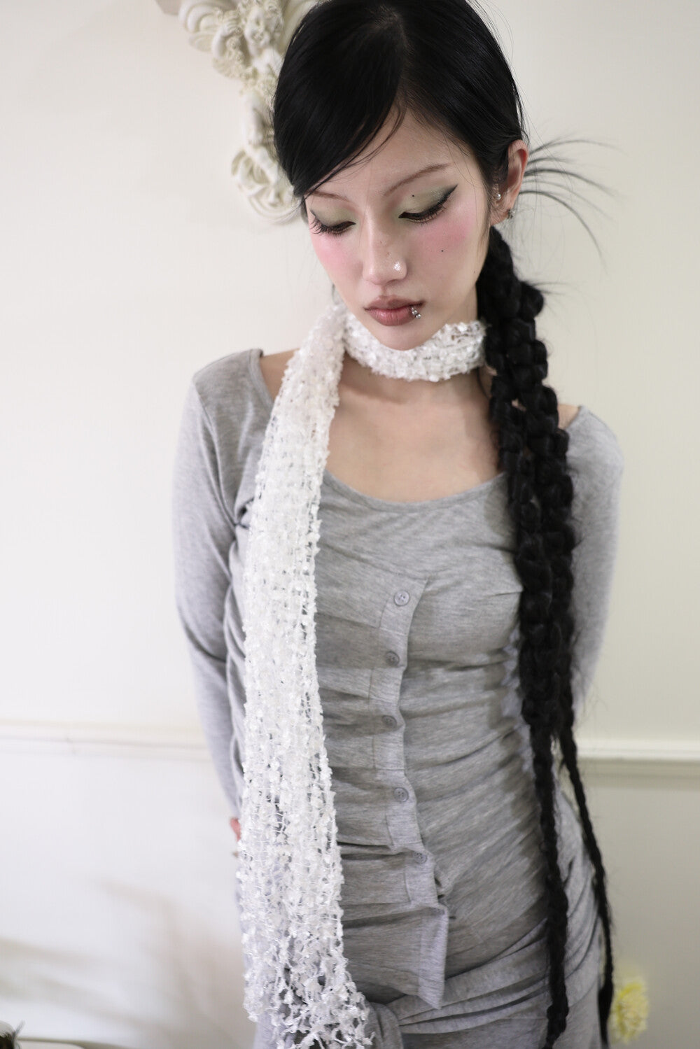 miae-ss-25-unbal-shirring-button-t-(gray)