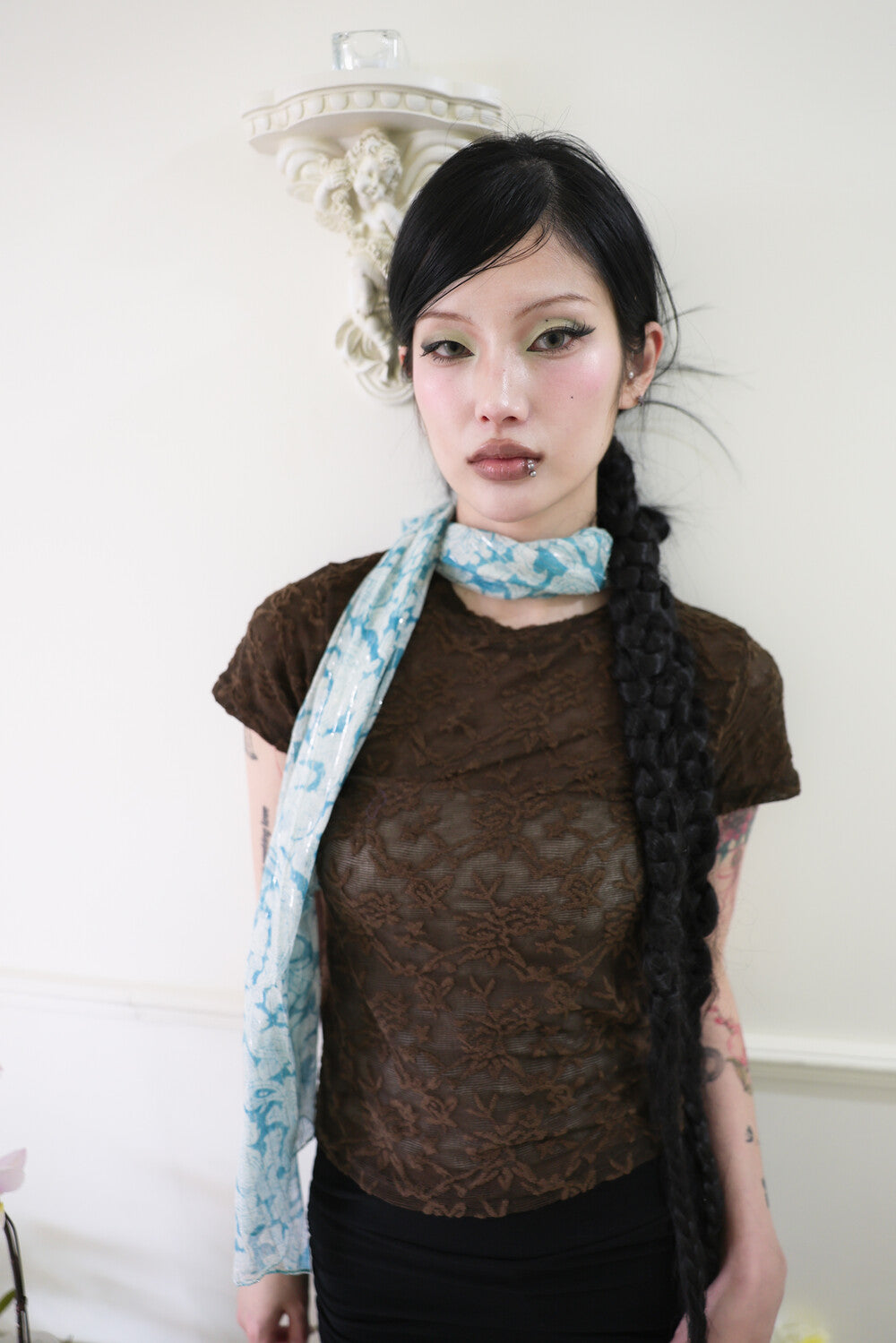 miae-ss-25-flower-lace-t-(4color)-(brown)