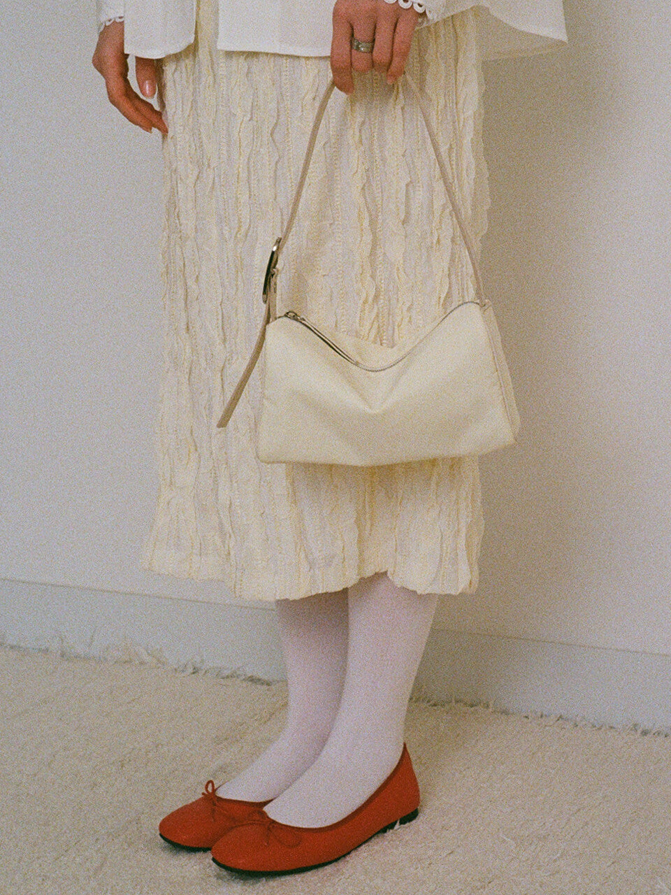 beirut-ss-26-9-beau-nylon-roller-bag-butter-butter-s