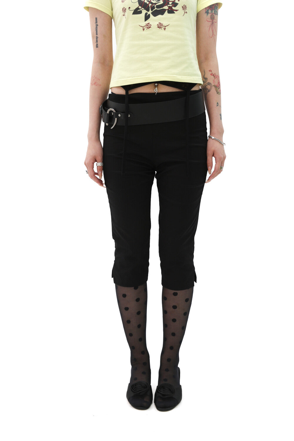 miae-ss-25-gerbera-cotton-capri-pants-black-sm