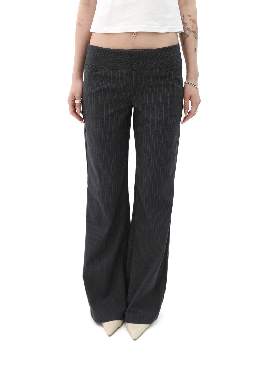 miae-ss-25-gerbera-stripe-bootscut-slacks-black-sm