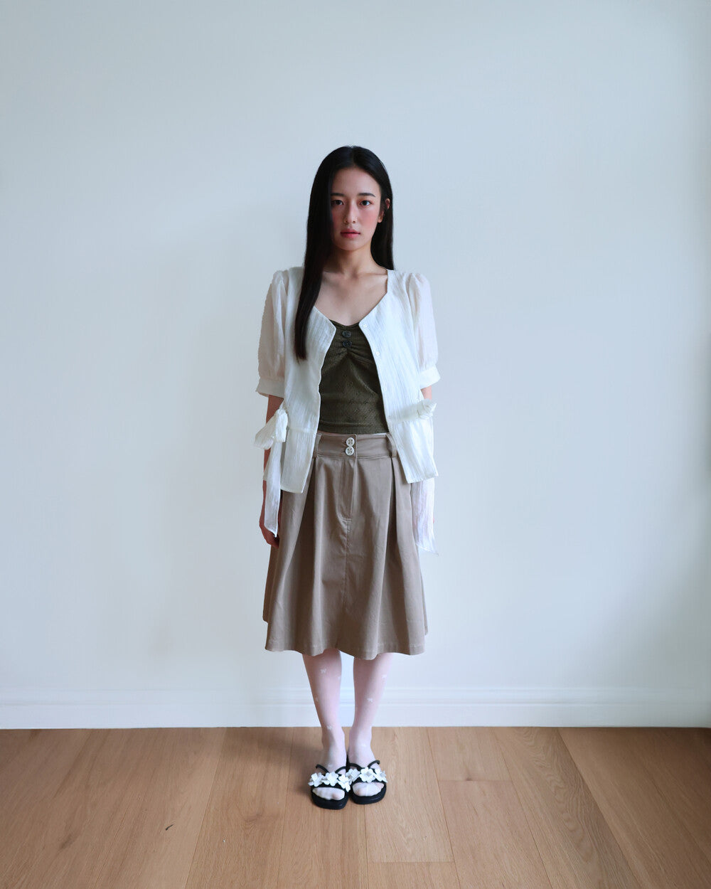 sio-ss-25-waist-bow-blouse-white-white-s