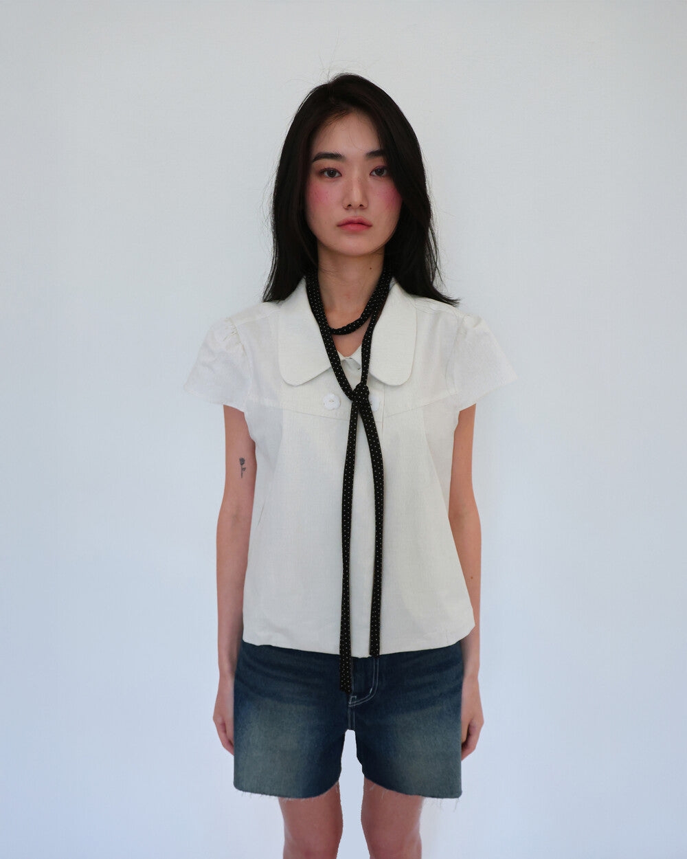 sio-ss-25-4-button-crop-shirt-white-white-s
