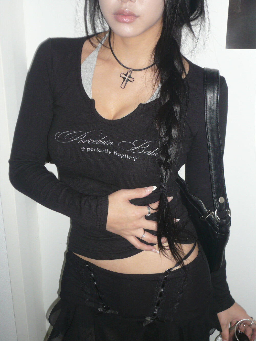 angelnumber555-fw-25-fragile-tshirt-black-black-s