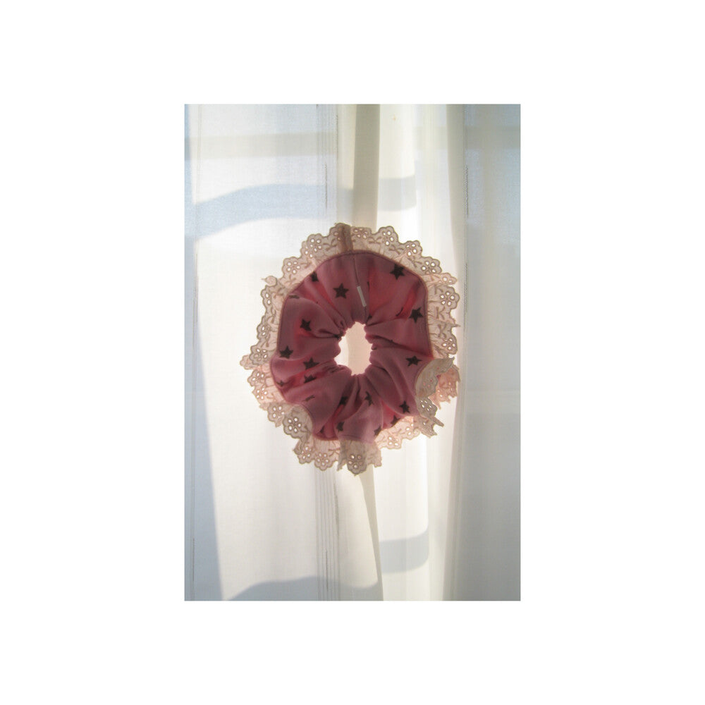 minjiena-ss-26-star-lace-scrunchie-pink-pink-s