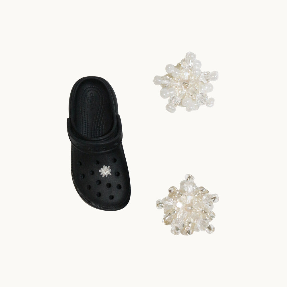 gaius-ss-26-small-snowflake-shoe-charm-white-o