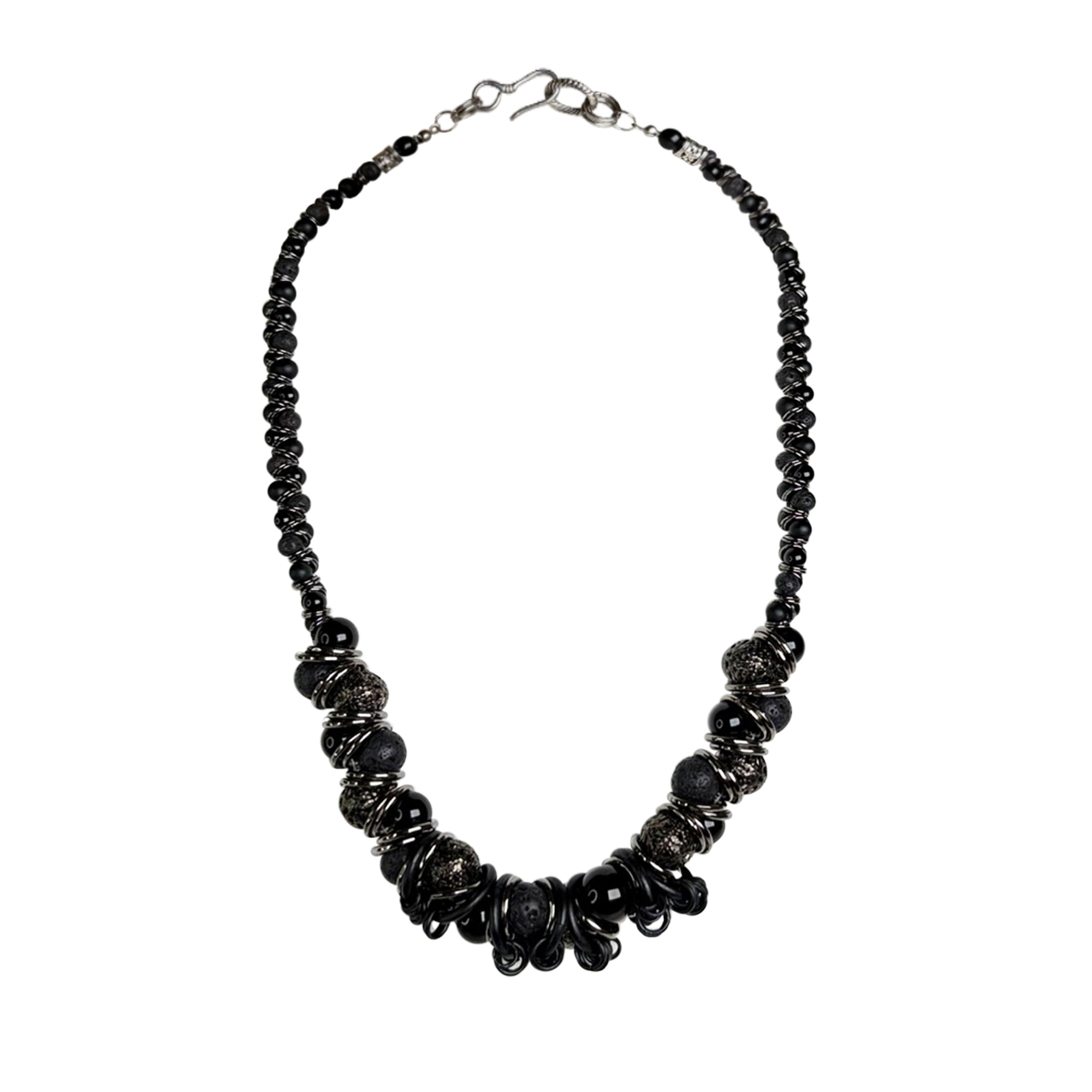 oblik-ss-26-val-perla-hook-oglica-black-s