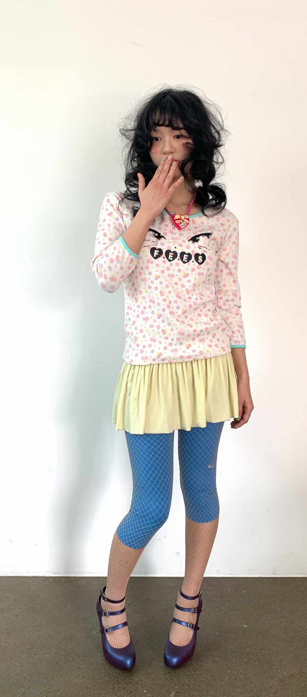faerie-ss-26-f-e-e-s-kitty-button-flower-top-ivory-ivory-s