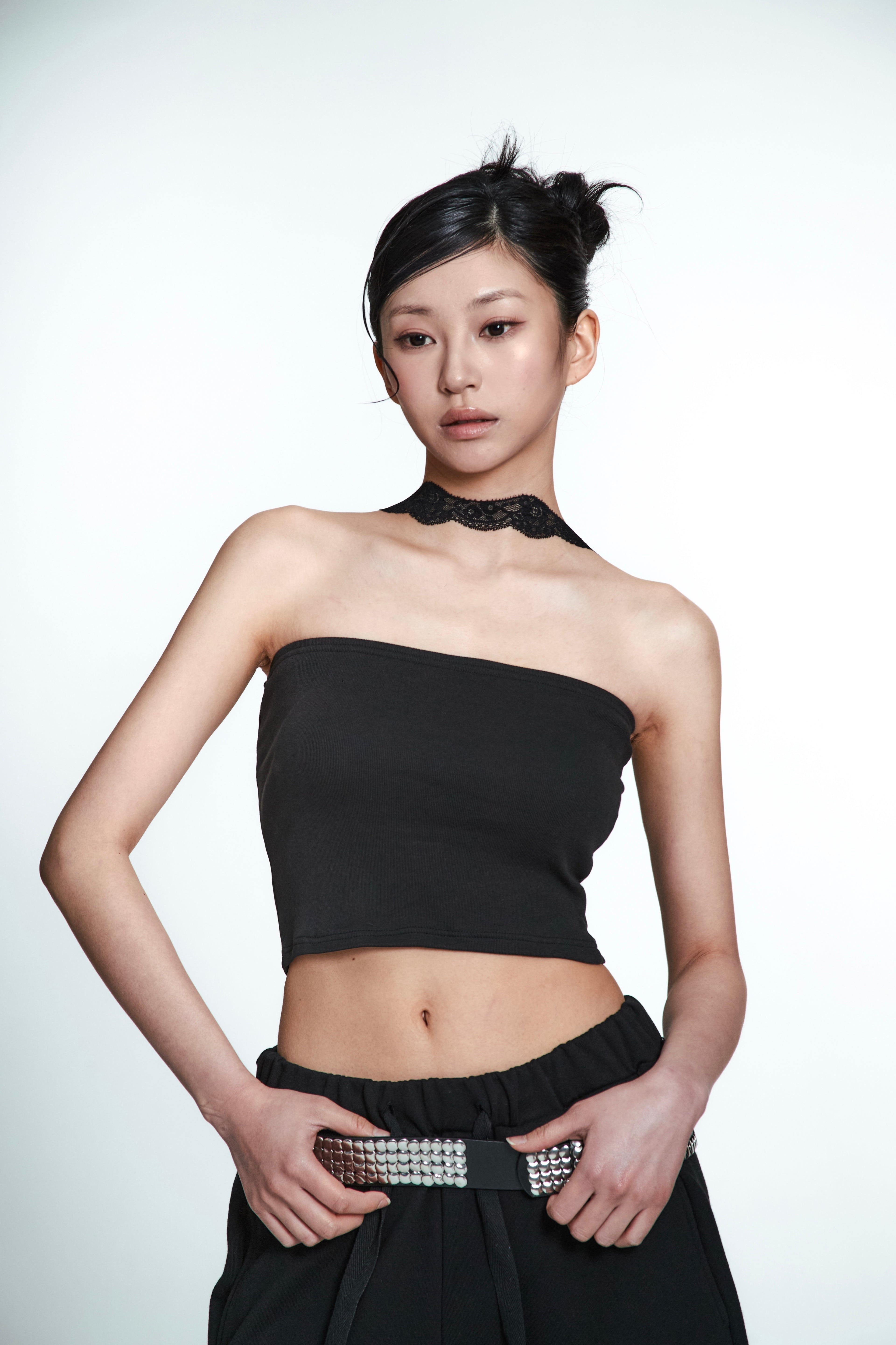 mlk-ss-26-lace-neklace-tube-top-black-black-s