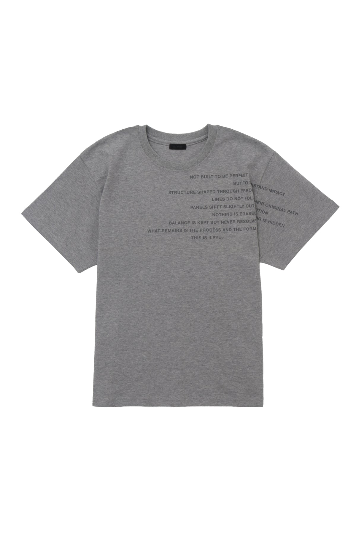 il-ryu-fw-26-misaligned-script-melange-melange-s