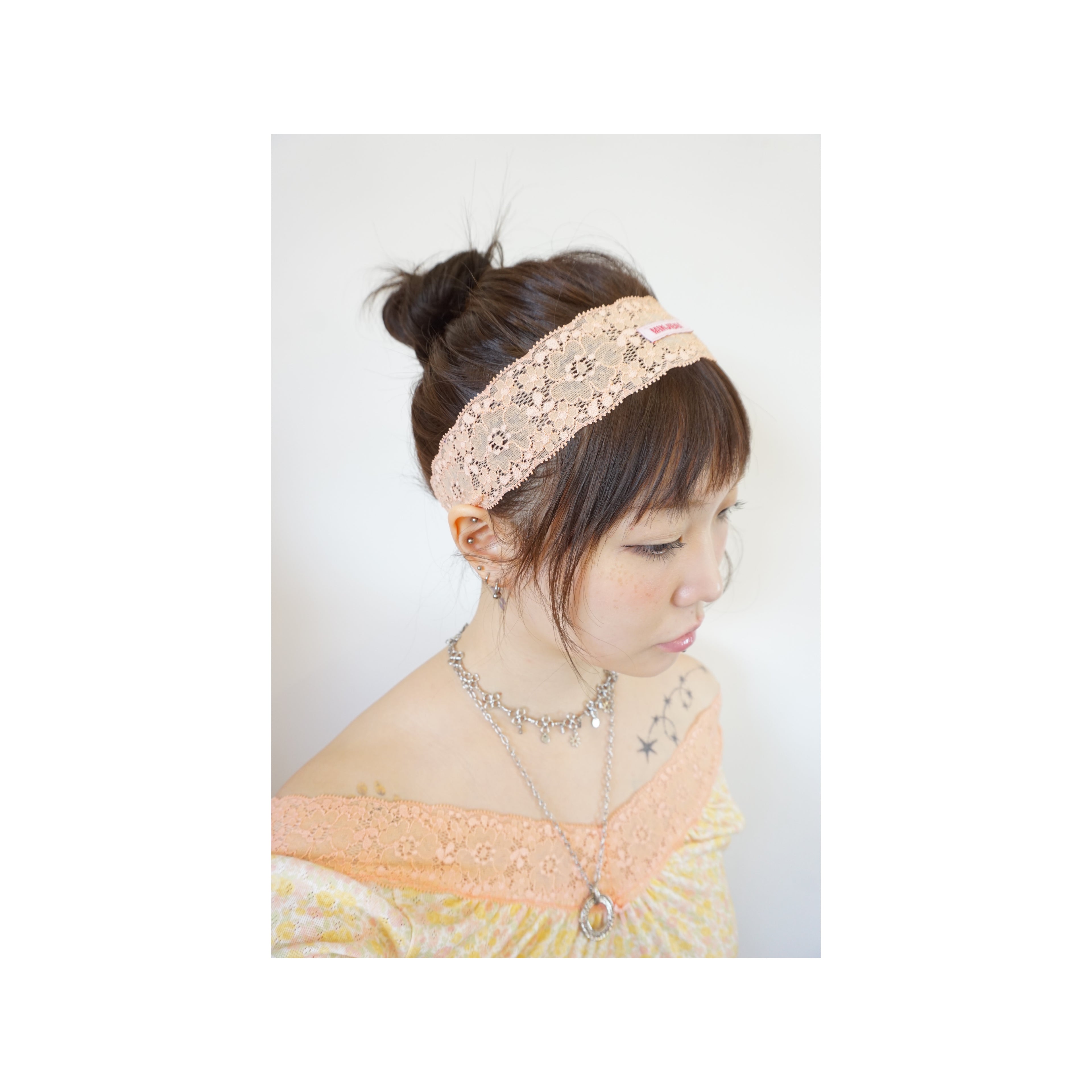 minjiena-ss-26-flower-lace-hair-band-sunny-peach-peach-s