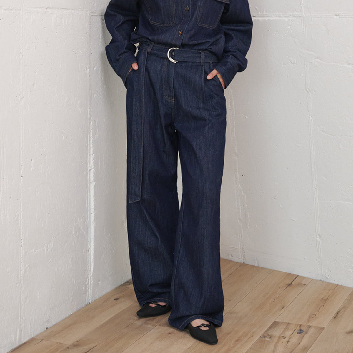 opening-sunshine-fw-26-pin-tuck-belted-wide-denim-pants-dark-indigo-denim-s