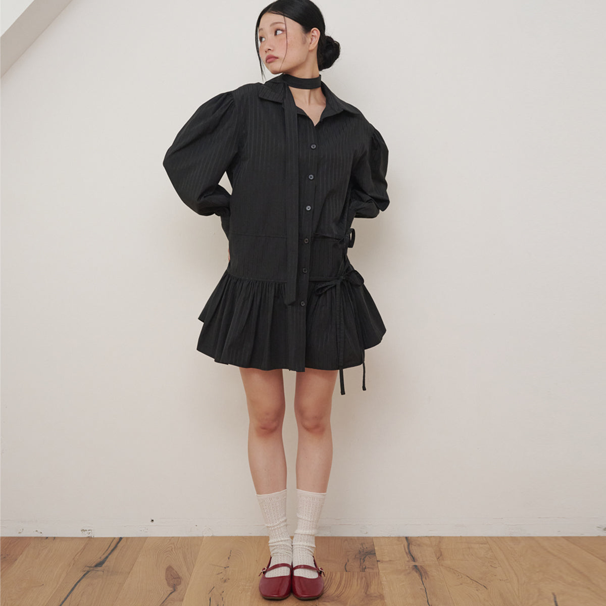 opening-sunshine-fw-26-stripe-double-strap-shirt-mini-dress-black-black-s