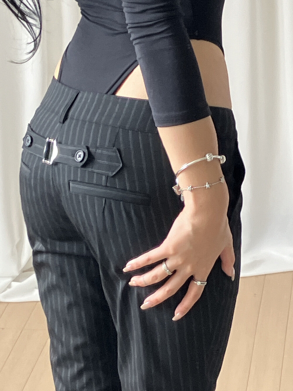 angelnumber555-fw-26-pinstripe-low-waist-pants-black-s