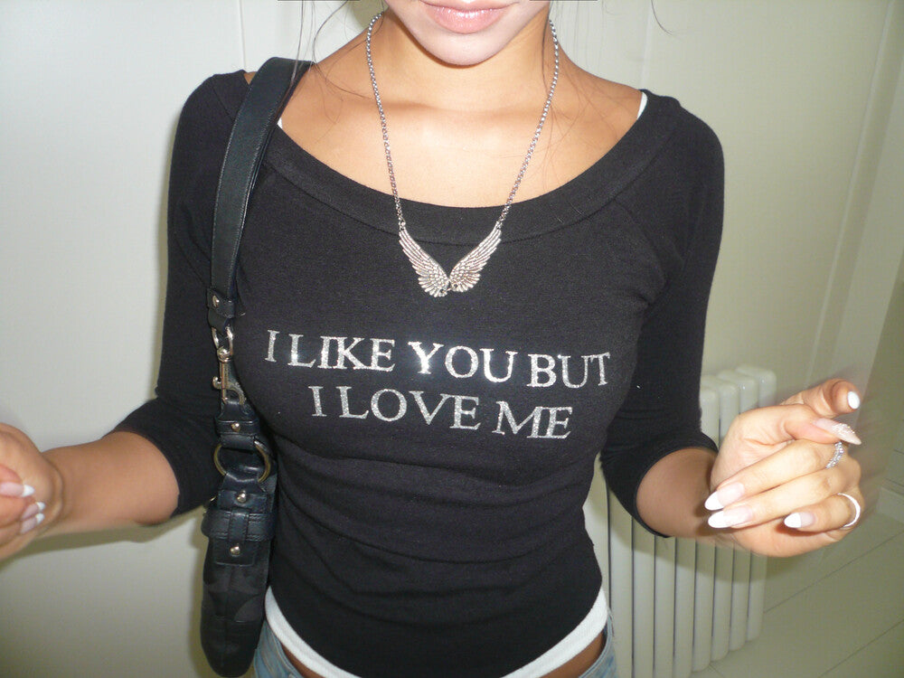 angelnumber555-fw-26-love-me-tshirt-black-black-s