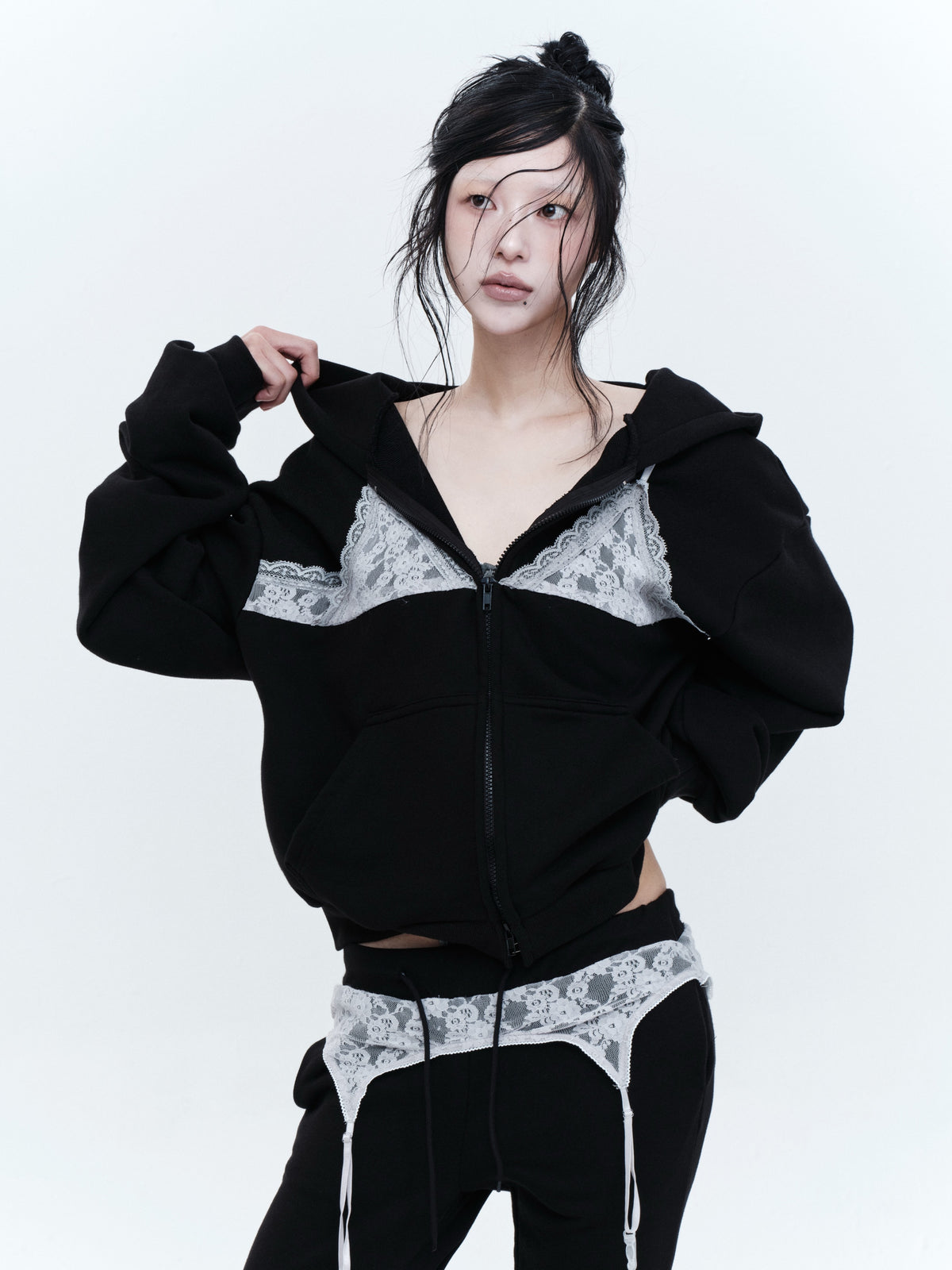 mlk-fw-26-flower-lace-bra-2-way-hood-zip-up-black-s