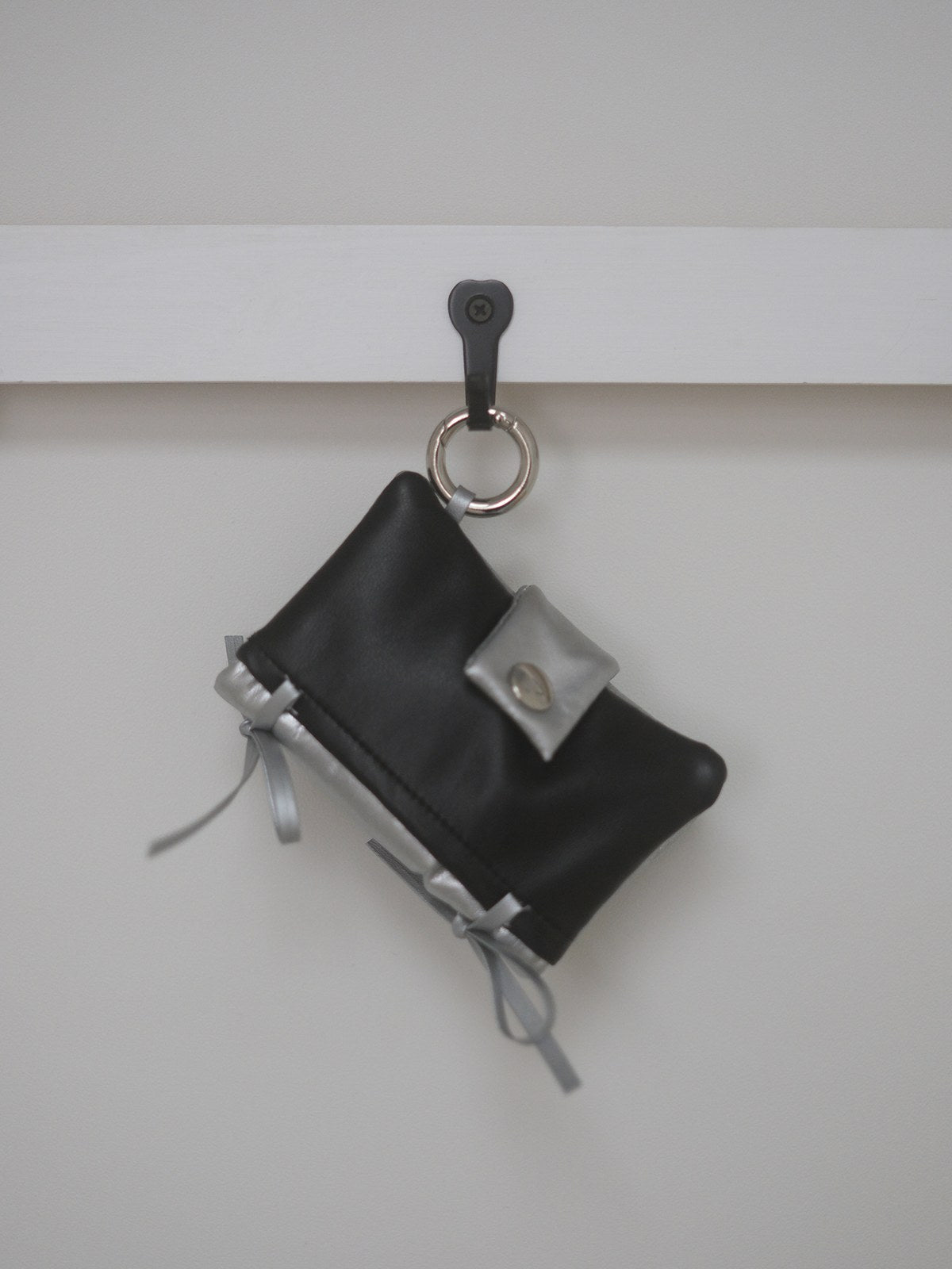 POSITANY Snug ribbon card wallet silver black