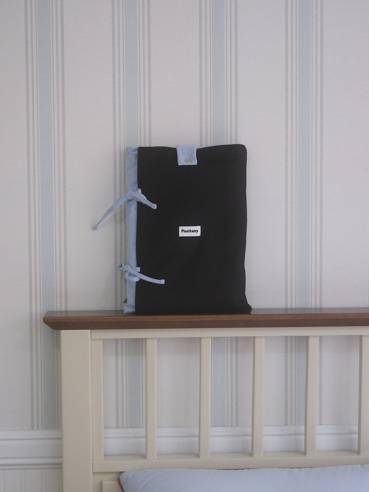 POSITANY Snug ribbon pouch blue black