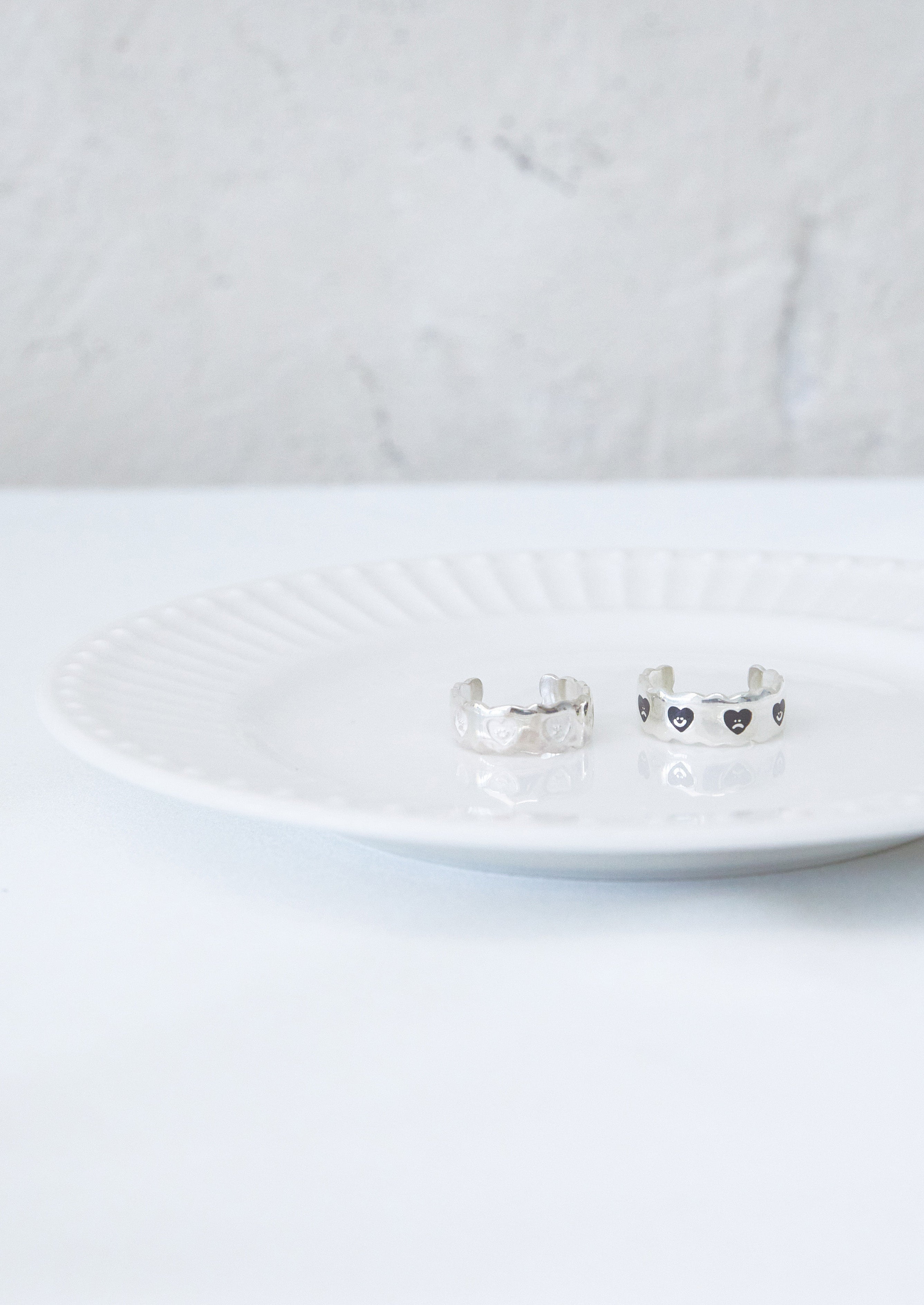 fillow-seasonless-happy-but-unhappy-heart-open-ring-vol-2